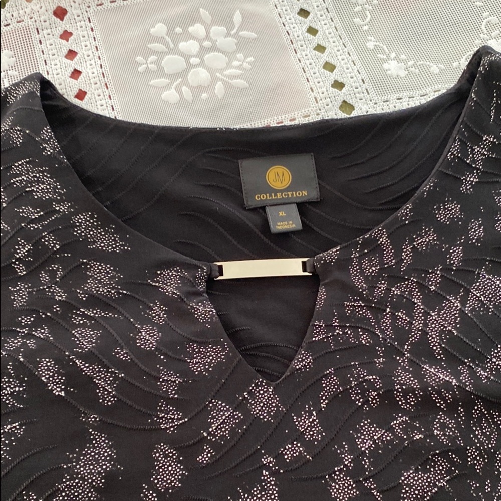 Black And Silver Patterned Blouse - image 3